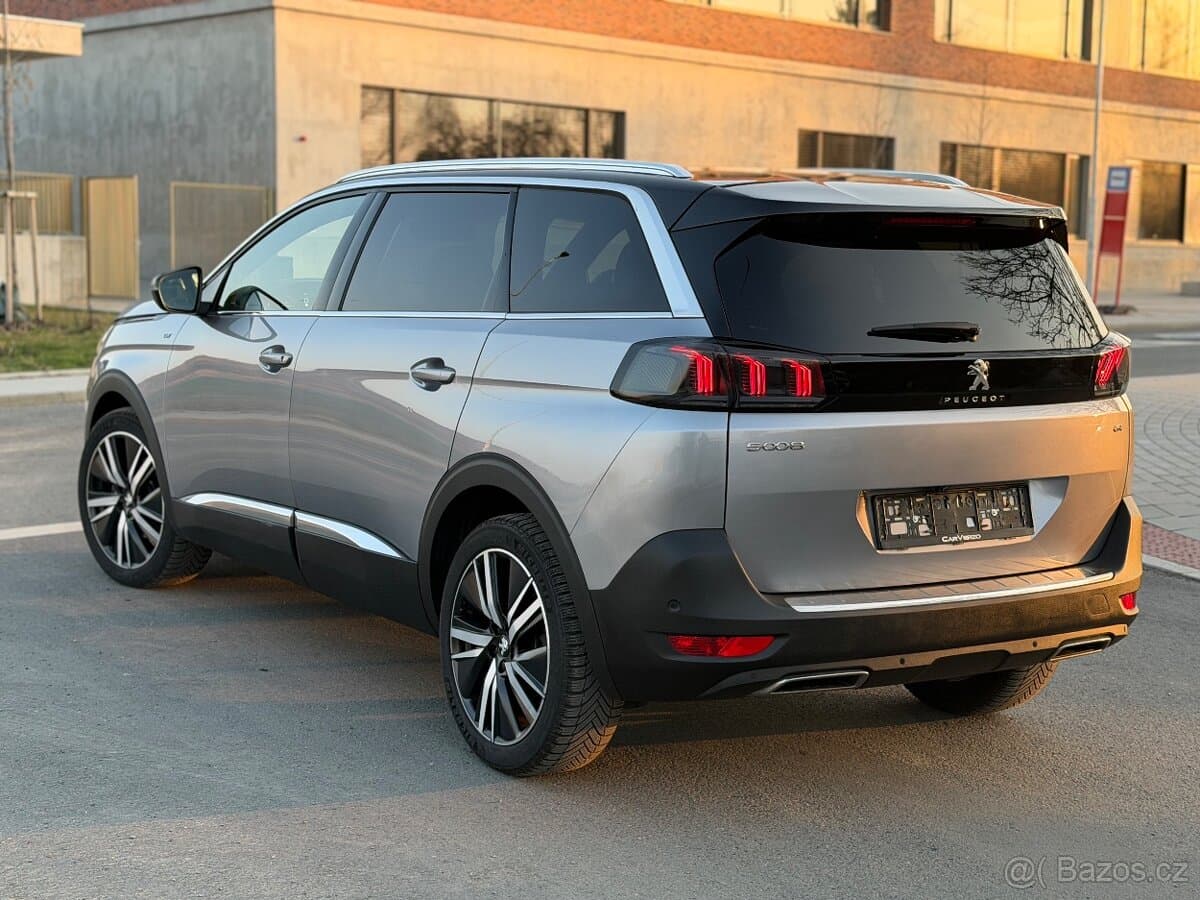 PEUGEOT 5008 2.0 HDI 130KW GT 360KAMERY MASÁŽE 7MÍST VÝHŘEV