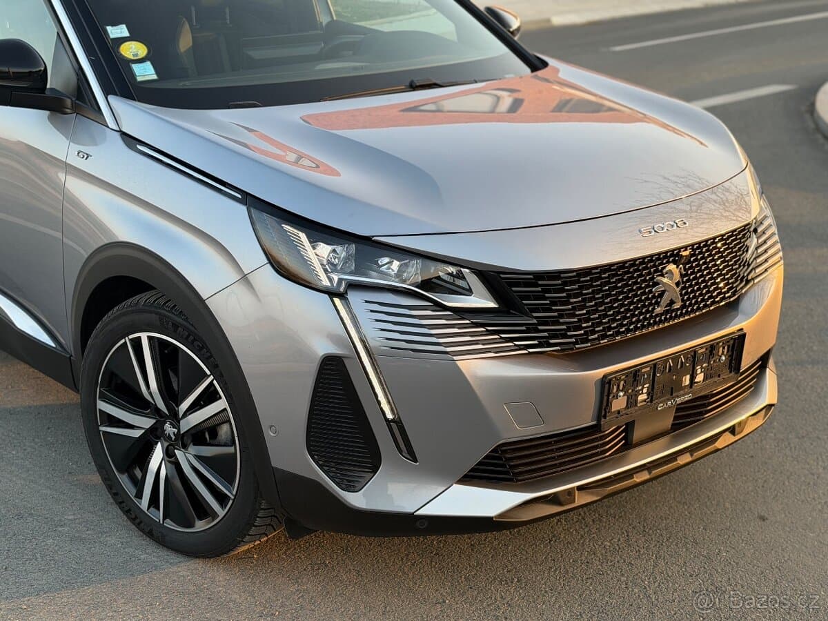 PEUGEOT 5008 2.0 HDI 130KW GT 360KAMERY MASÁŽE 7MÍST VÝHŘEV