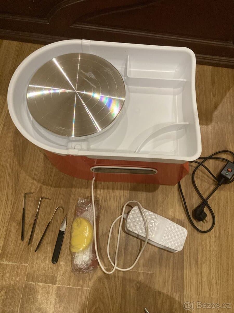 Elektrické hrnčířské kolo s LCD displejem,25cm