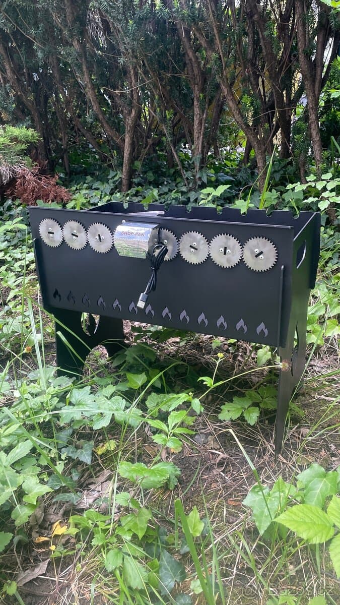 Automatický ocelový gril na špízy - šašlík(8 nebo 10 pozic )