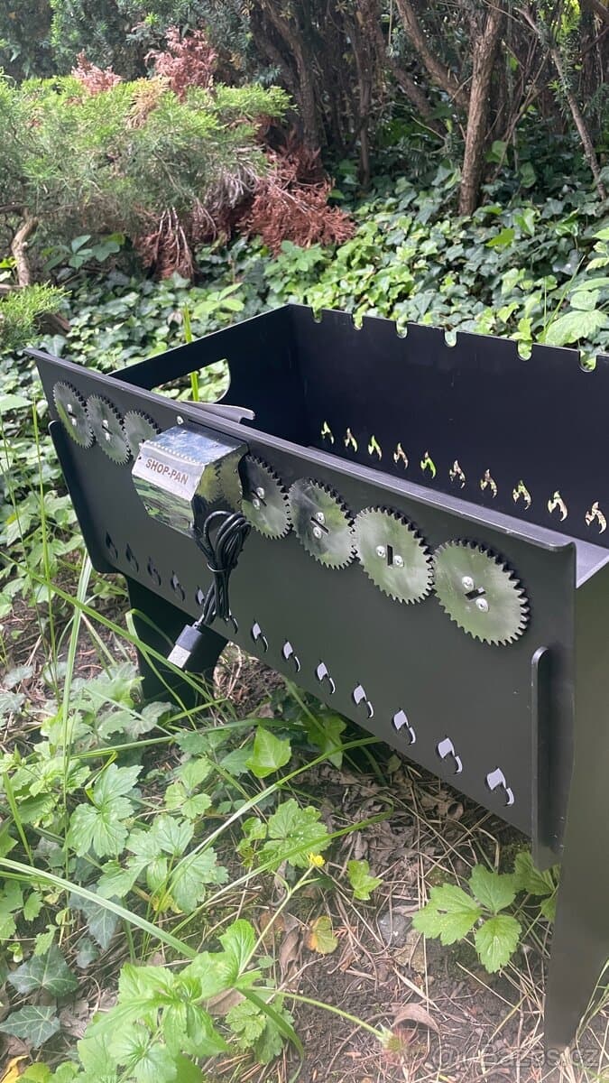 Automatický ocelový gril na špízy - šašlík(8 nebo 10 pozic )