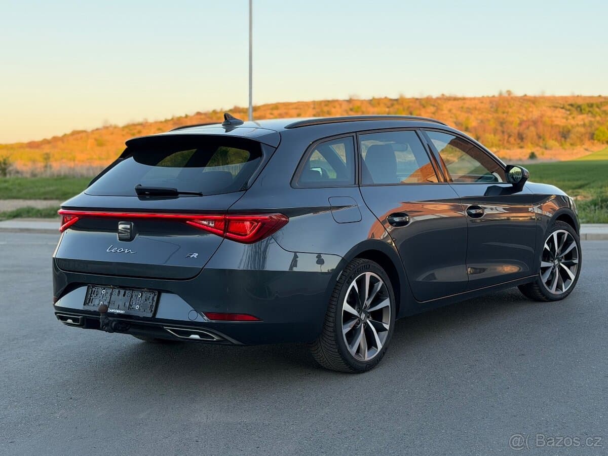 SEAT LEON FR 1.5 TSI 110KW KAMERA TAŽNÝ NAVI VIRTUAL M2022
