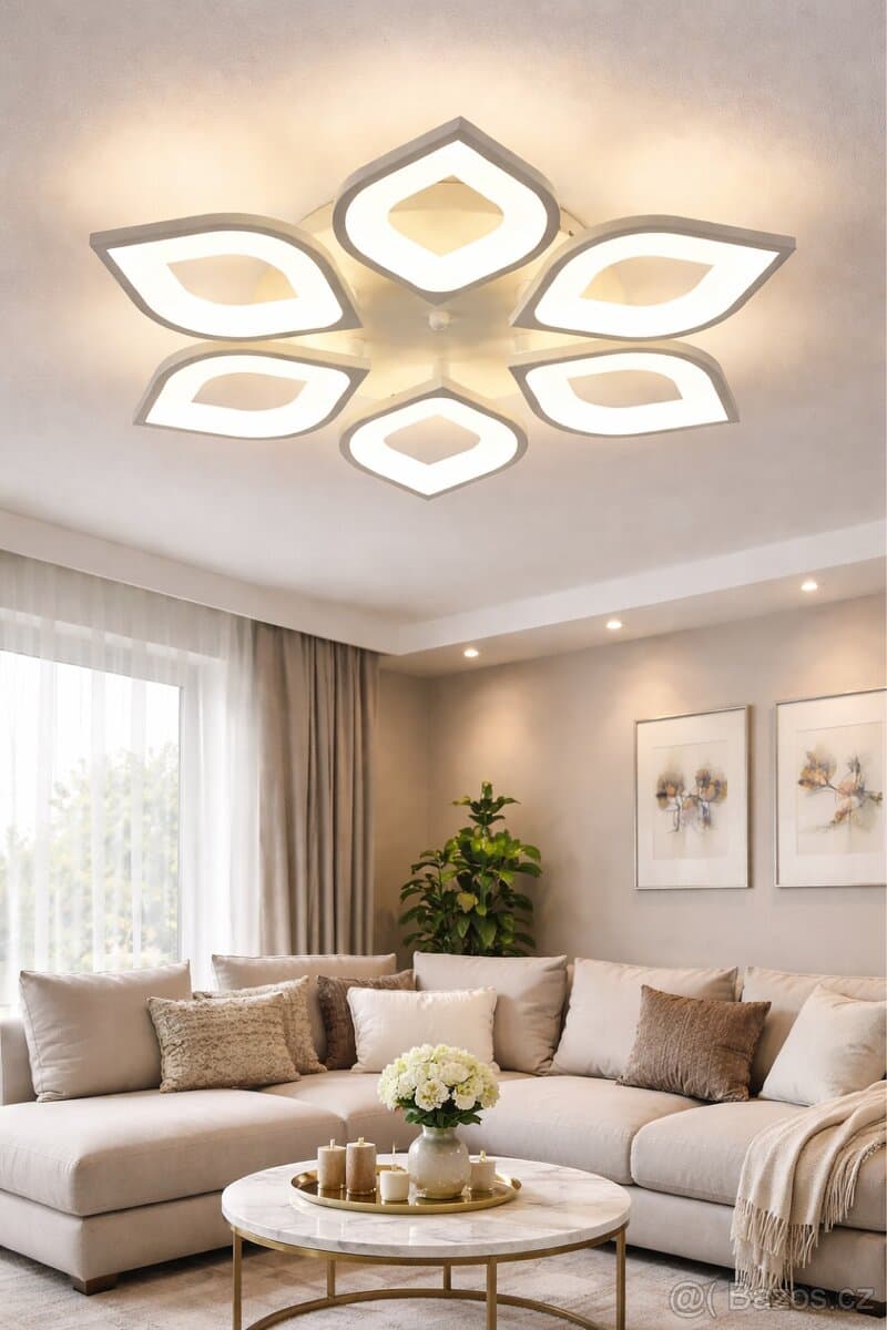 Designové stropní LED svítidlo s motivem okvětních lístků