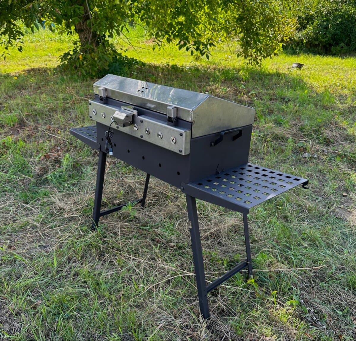Automatický gril Kompakt na 8 špízů