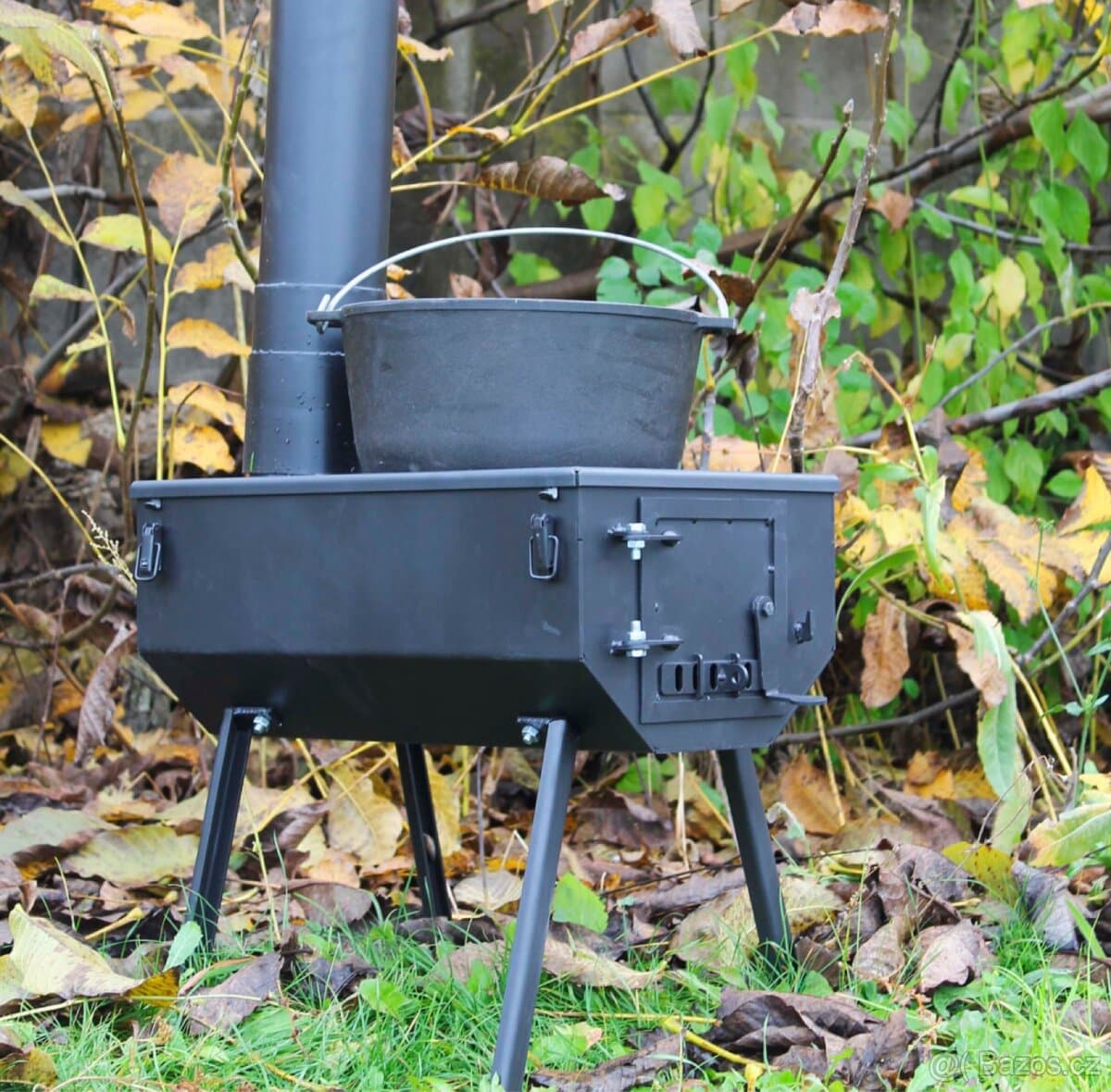 Kamna na dřevo s funkcí grilu a varné desky