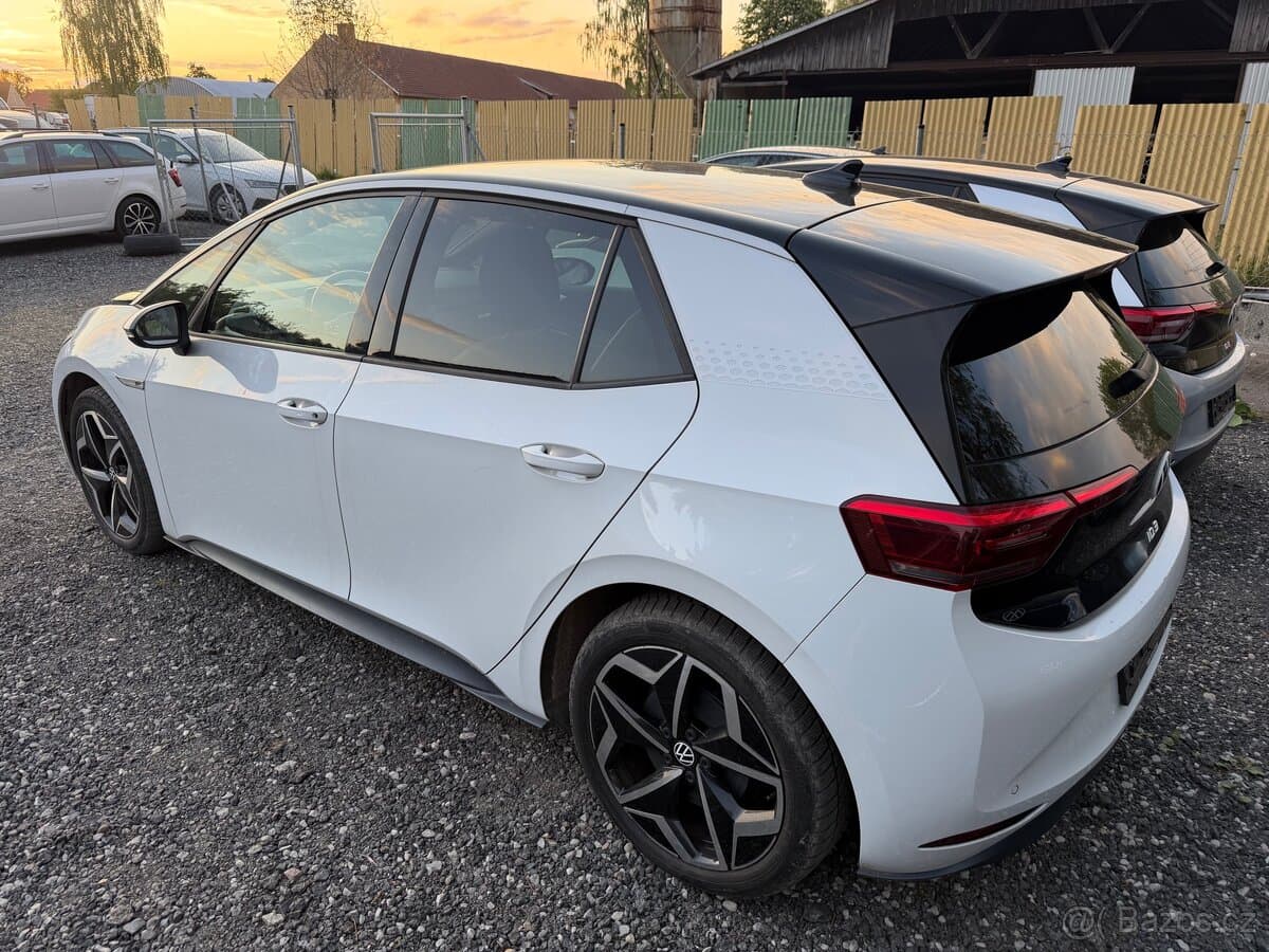 VW ID.3 62KWH 150KW 1ST IQ LIGHTS