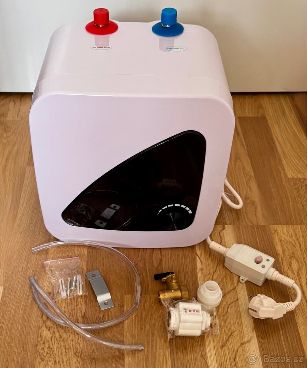Kompaktní elektrický bojler 8 l / 1500 W