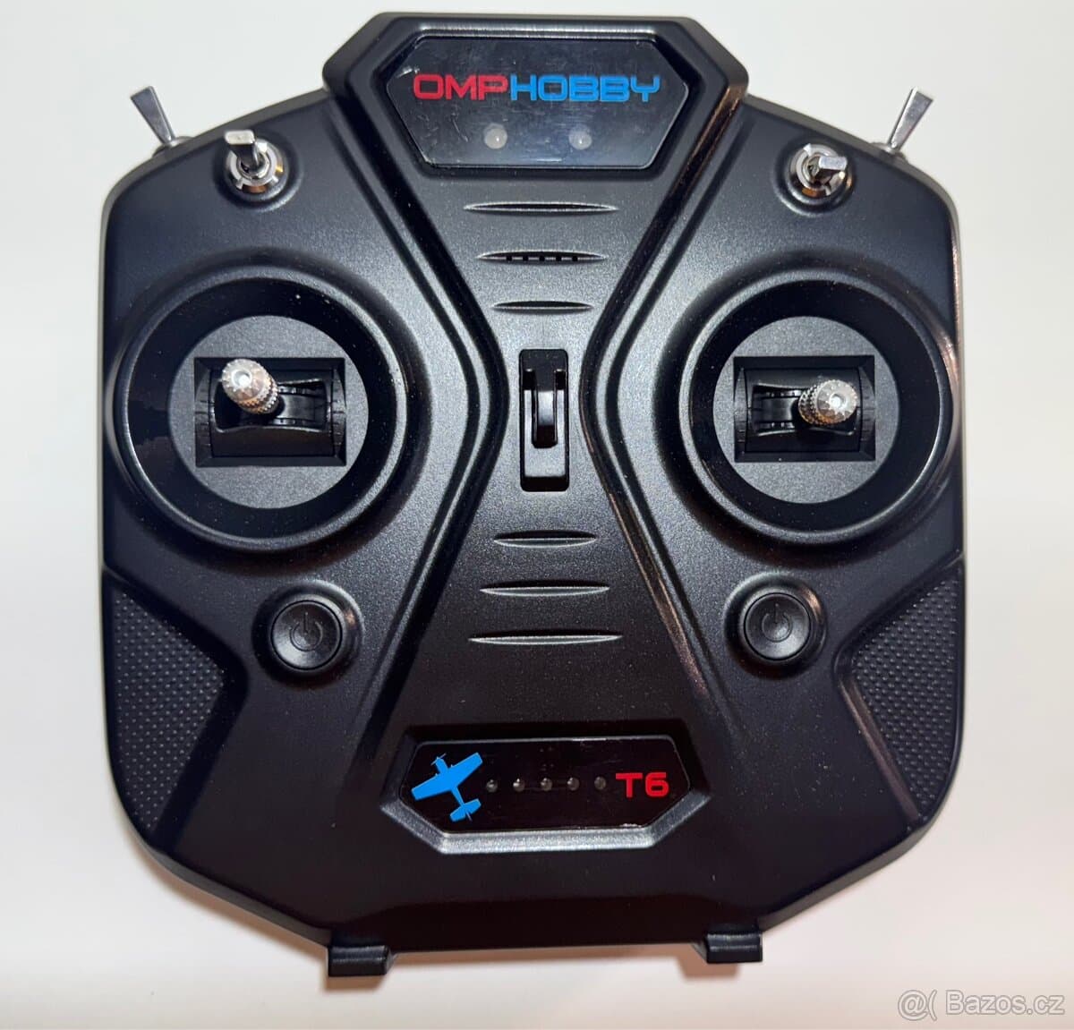Rádiový vysílač OMPHobby T6 pro vrtulníky a letadla