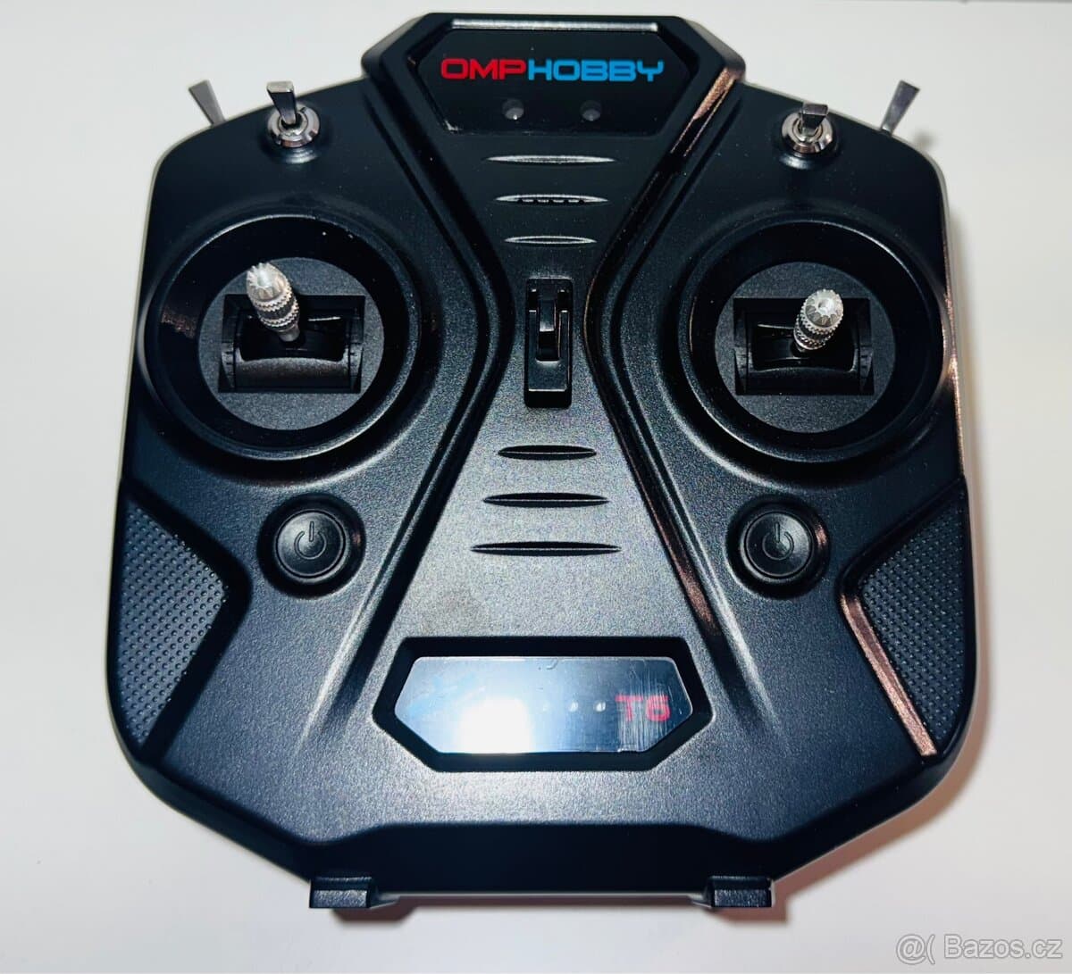 Rádiový vysílač OMPHobby T6 pro vrtulníky a letadla