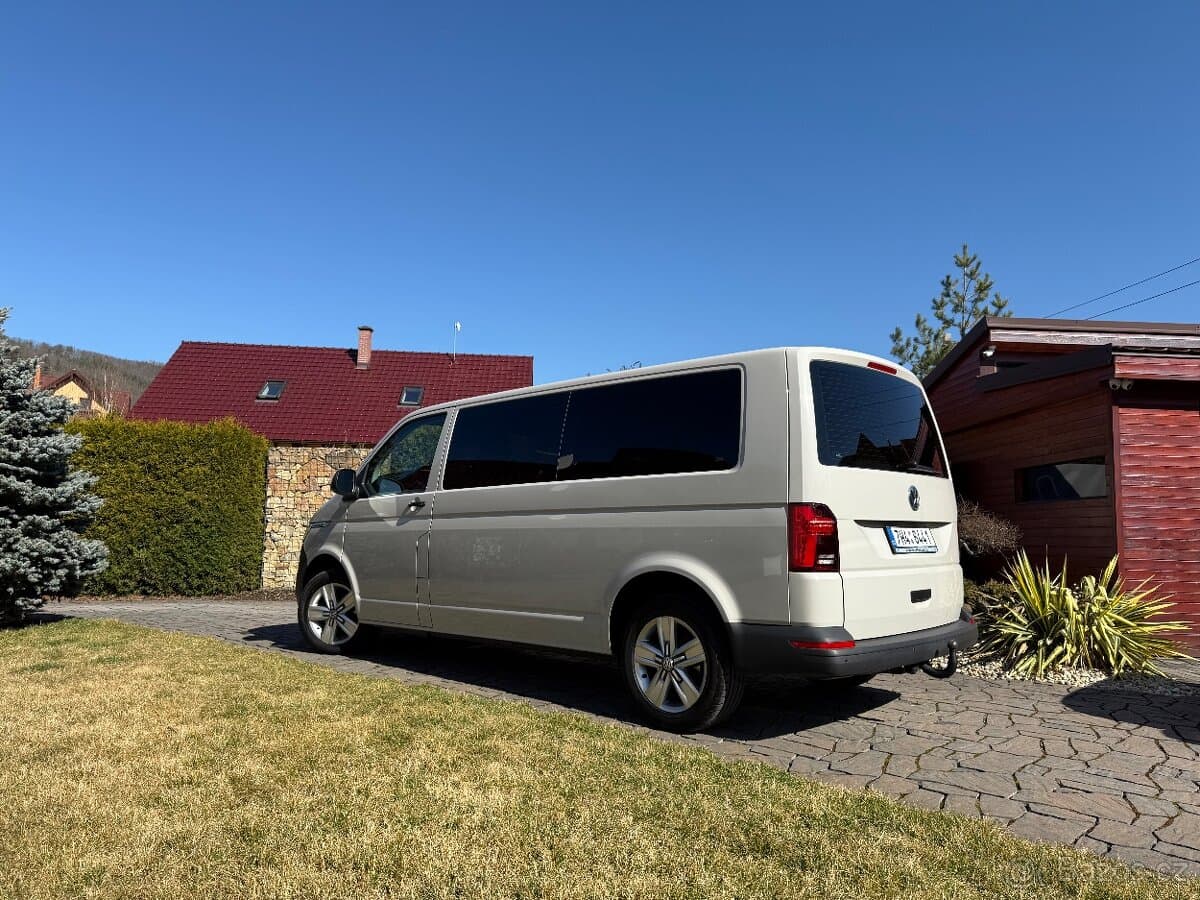 VW Caravelle T6.1 LONG DSG barva ASCOT-Multivan PRONÁJEM