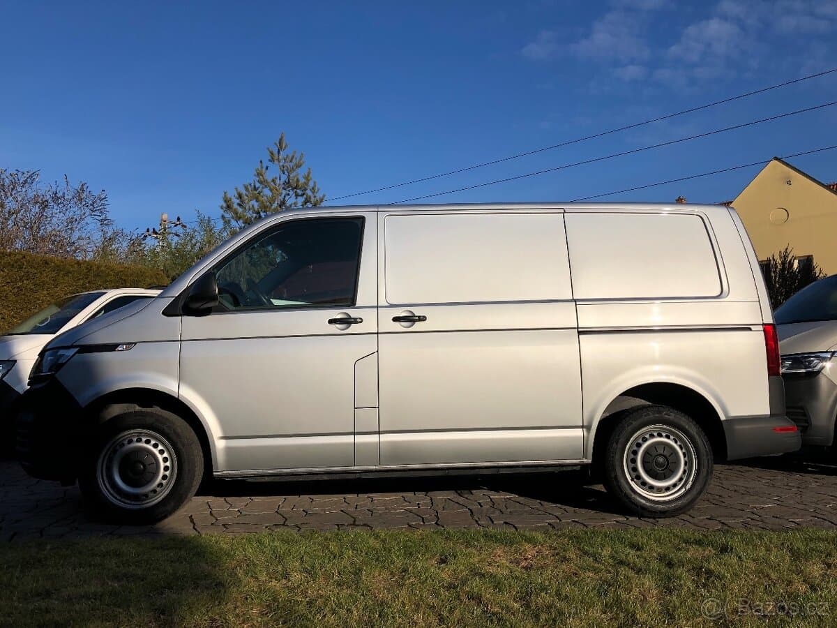 VW Transporter T6.1 DPH 156 tis. km Barva Silber Multivan