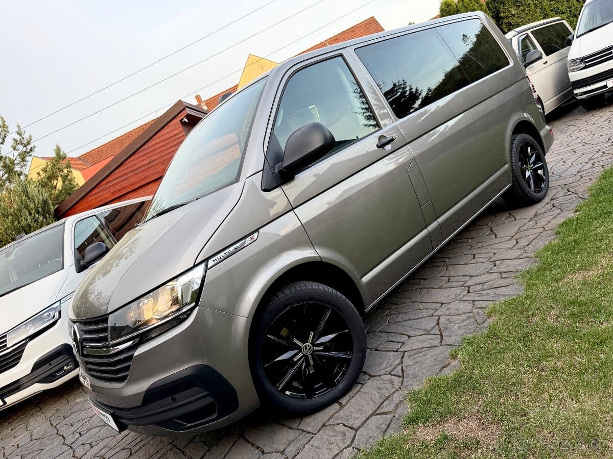 VW Multivan T6.1 DPH 110KW 8/2020 Tažné-7 Míst