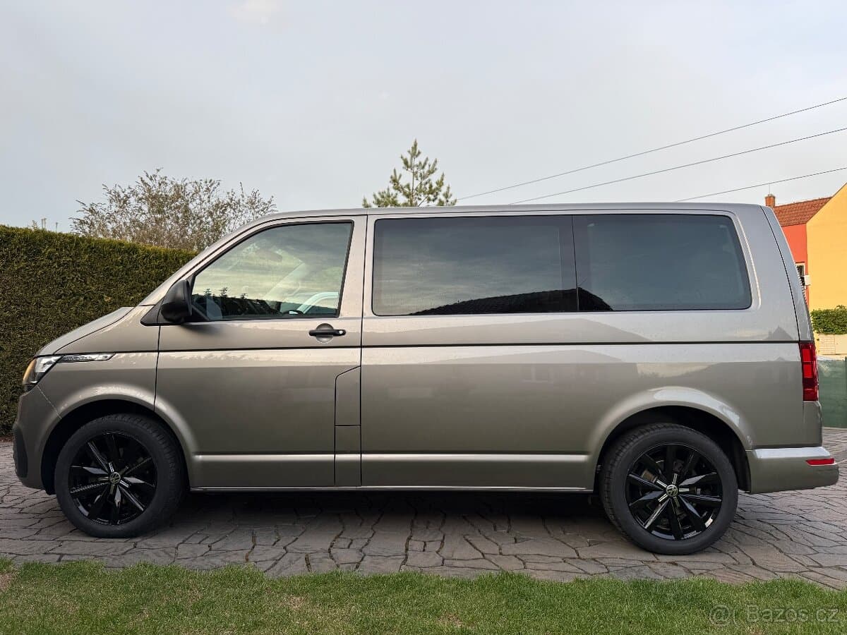VW Multivan T6.1 DPH 110KW 8/2020 Tažné-7 Míst