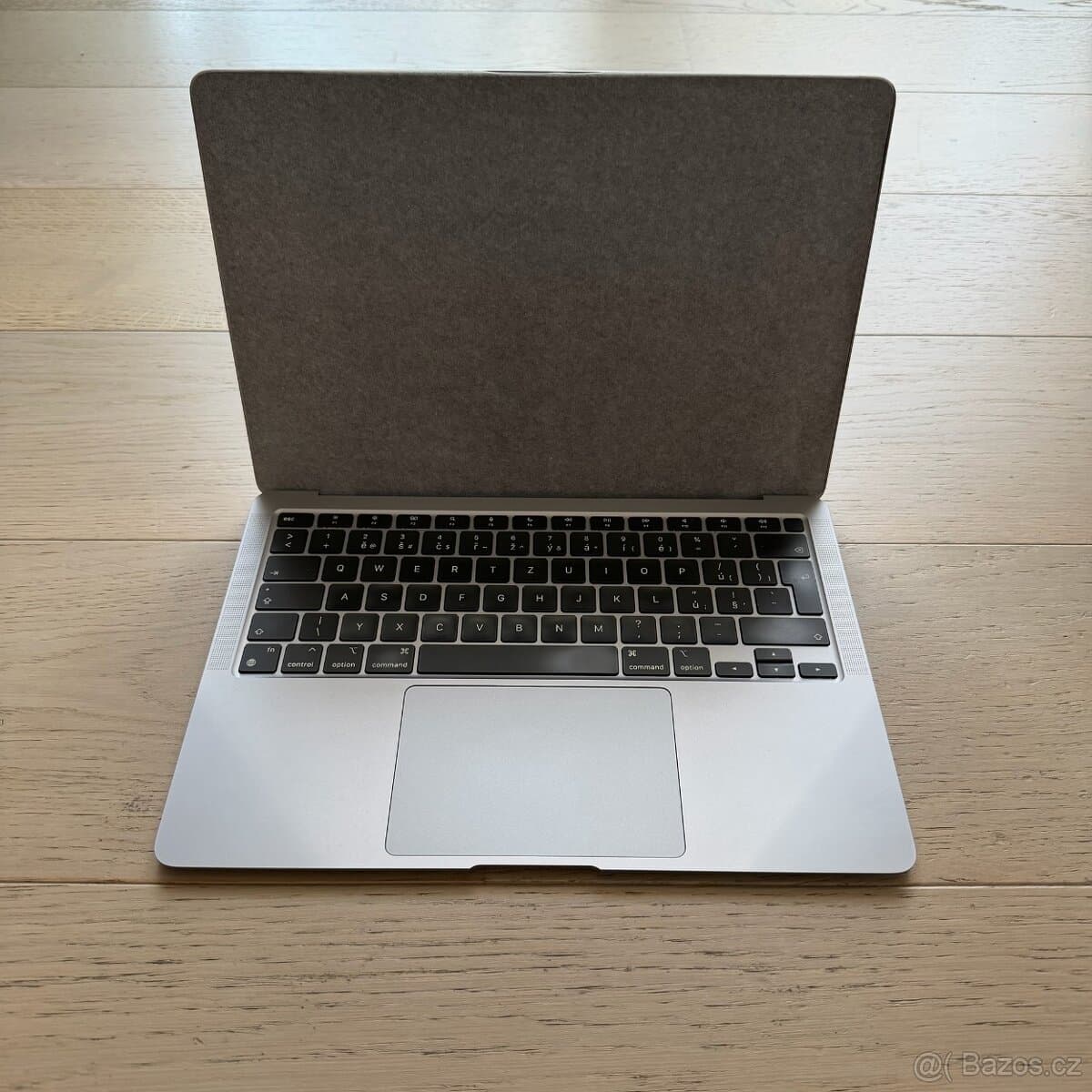 APPLE MACBOOK AIR 13” 2020 M1/8GB RAM/256GB
