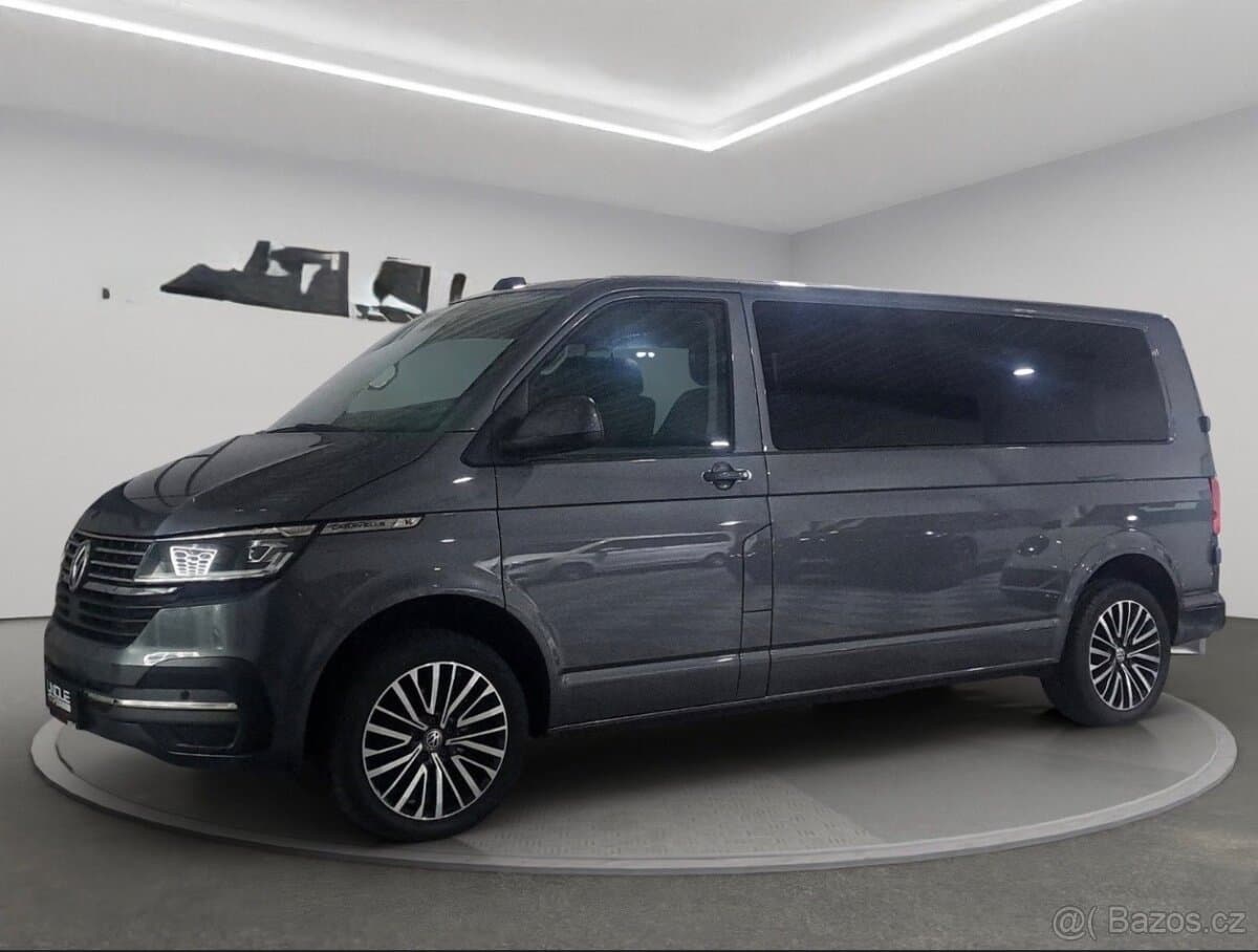 VW Caravelle T6.1 DSG-LONG-DPH-barva Indium Grey Multivan