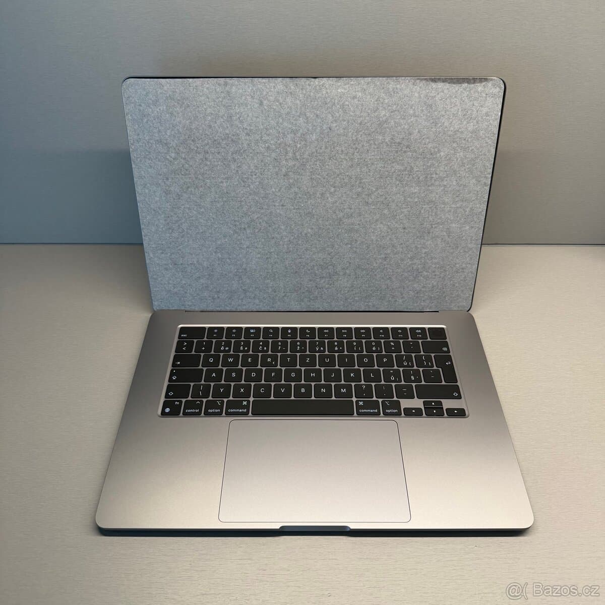 NOVÝ APPLE MACBOOK AIR 15” M3/256GB/16GB,ZARUKA APPLE 1 ROK