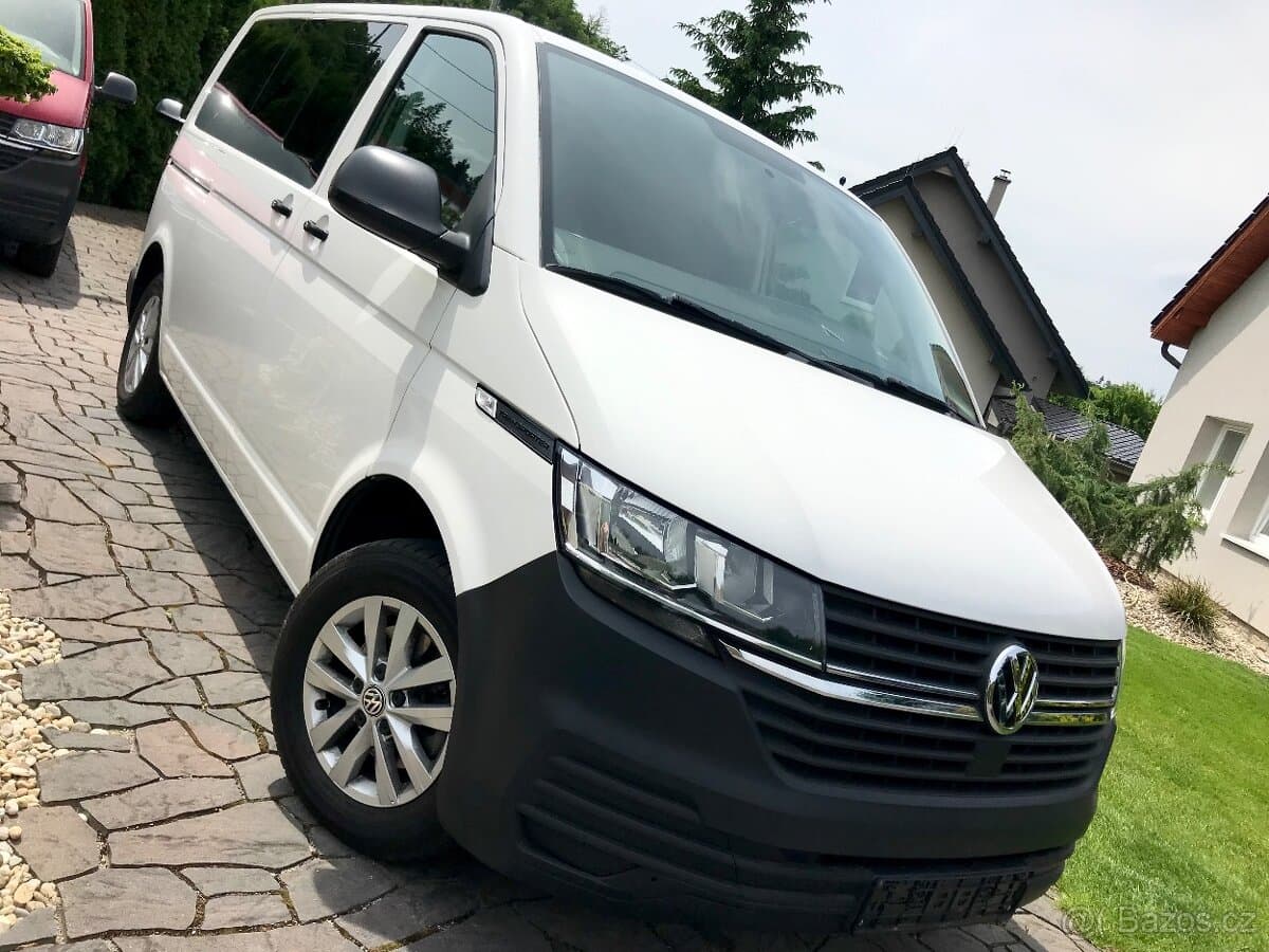 VW Transporter T6.1 DSG 2020 Historie VW barva weis Multivan