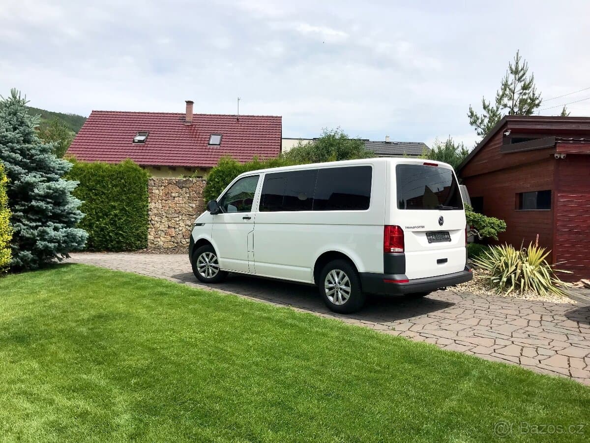 VW Transporter T6.1 DSG 2020 Historie VW barva weis Multivan