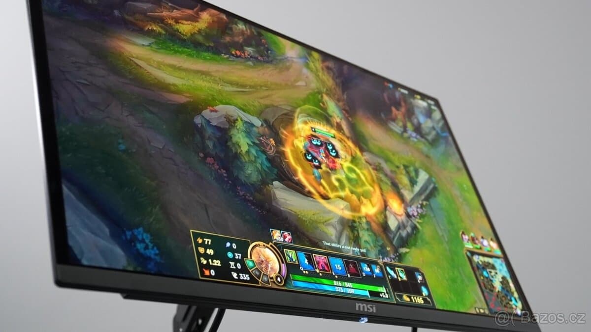 4K OLED 27" monitor MSI - výborný stav, záruka