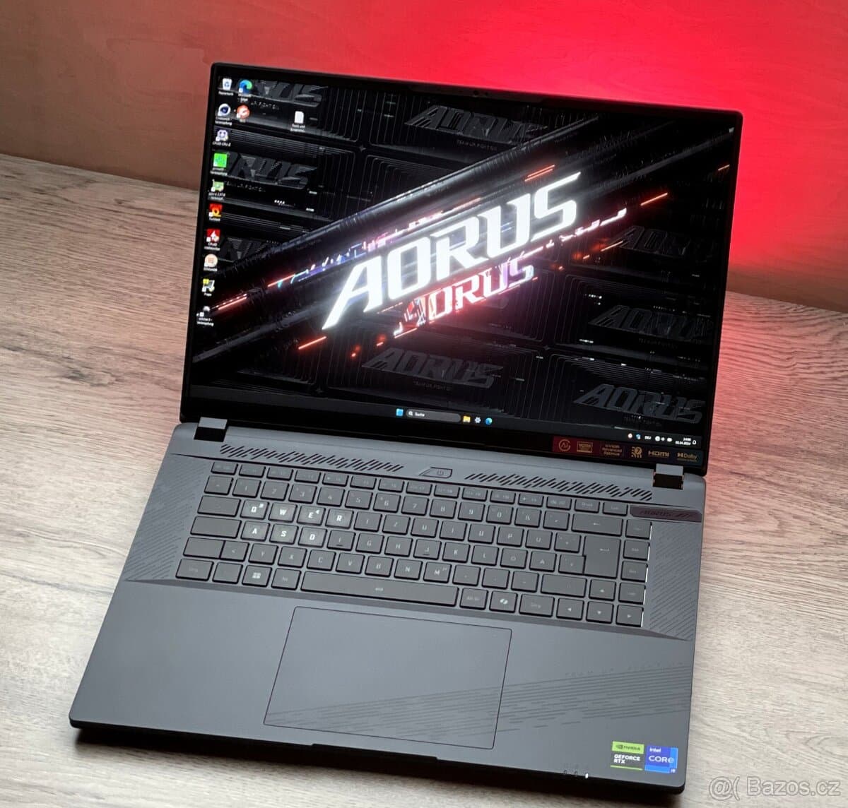 herní notebook AORUS – 14900HX • RTX 4070 • 32GB • 1TB SSD