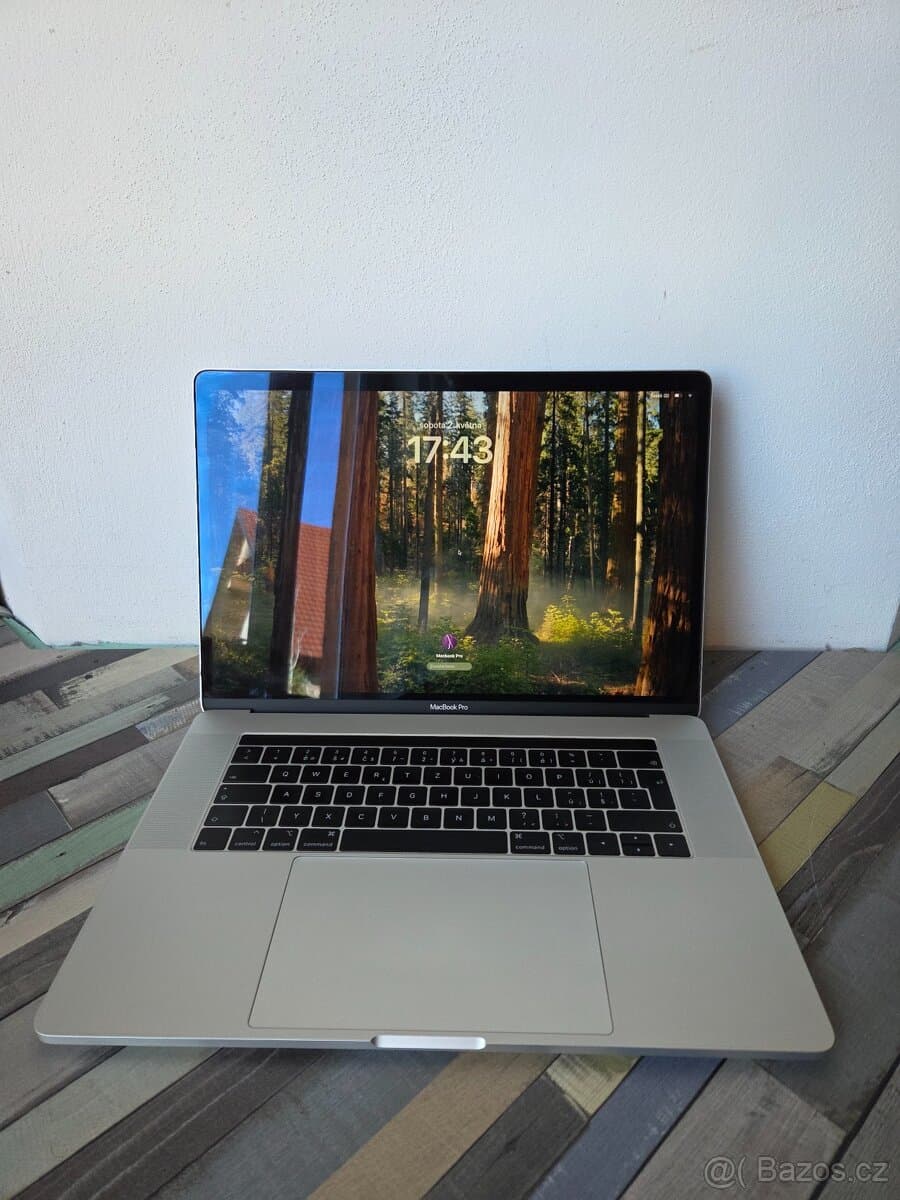 Apple MacBook Pro | 15" | 2018 | i7 | 512 GB
