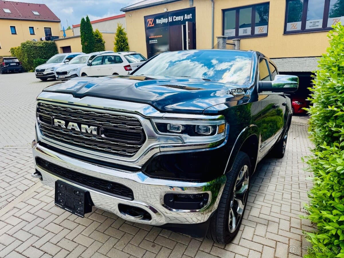 DODGE RAM 1500 5,7 HEMI 295kW LIMITED E-Torque Koup.ČR,1maj
