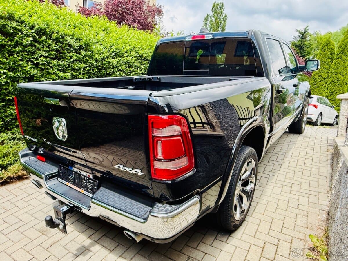 DODGE RAM 1500 5,7 HEMI 295kW LIMITED E-Torque Koup.ČR,1maj