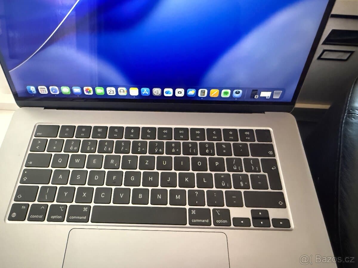 MacBook Air 15ˇ