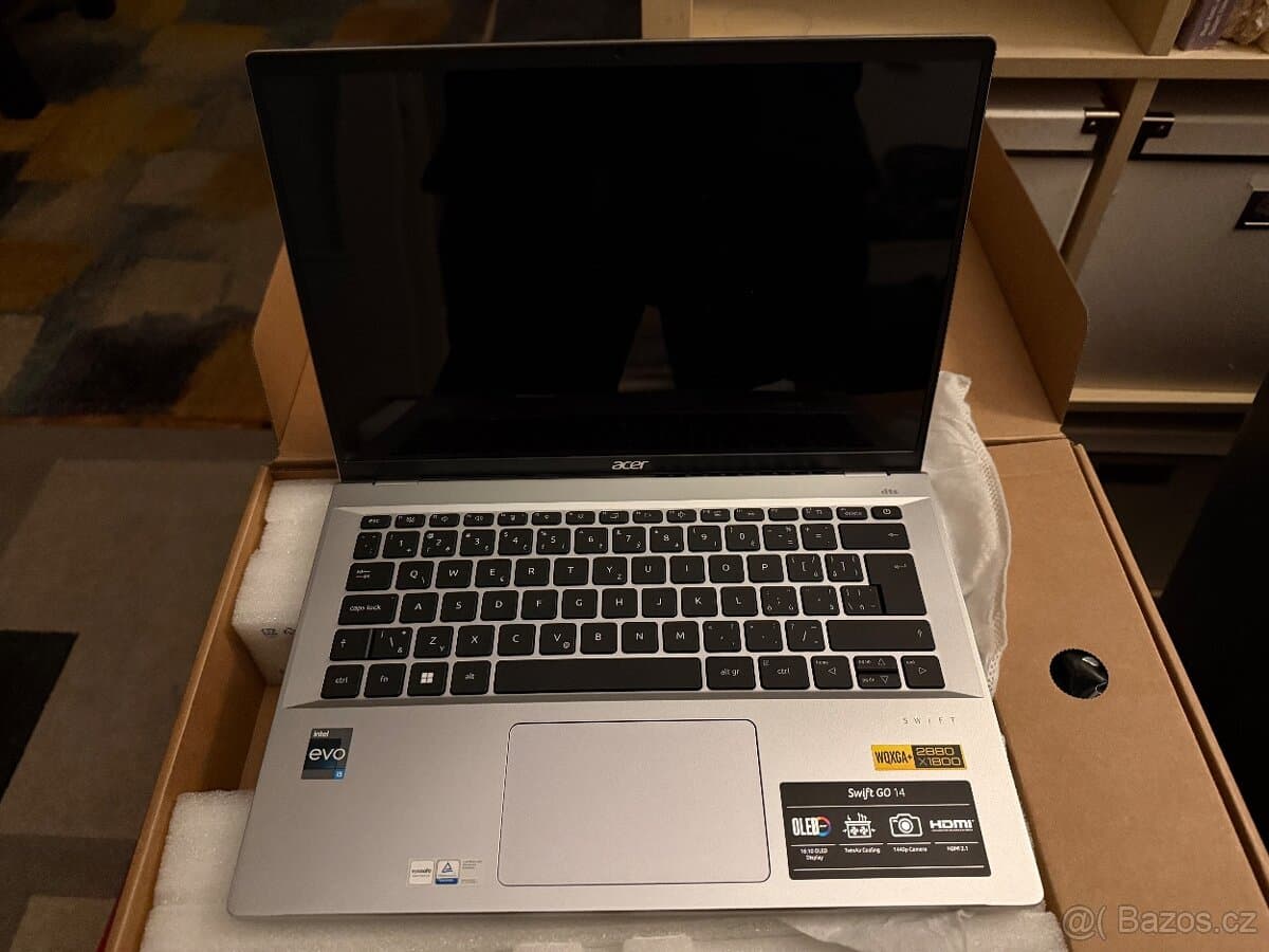 Acer SWIFT GO 14 OLED