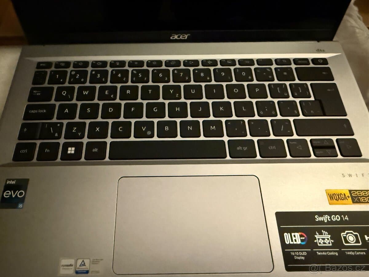 Acer SWIFT GO 14 OLED