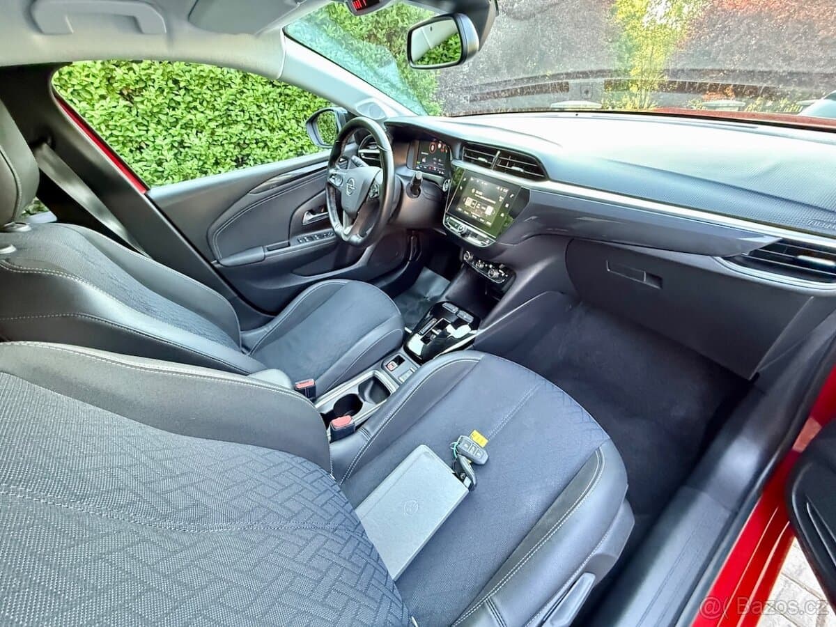 OPEL e-CORSA 100kW ELEGANCE electro Koup.ČR,1.majitel,2023