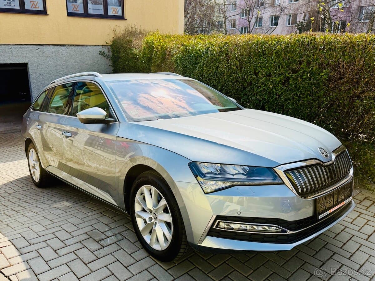 ŠKODA SUPERB 3 1,4TSi iV STYLE DSG ACC DCC HYBRID,98.000km