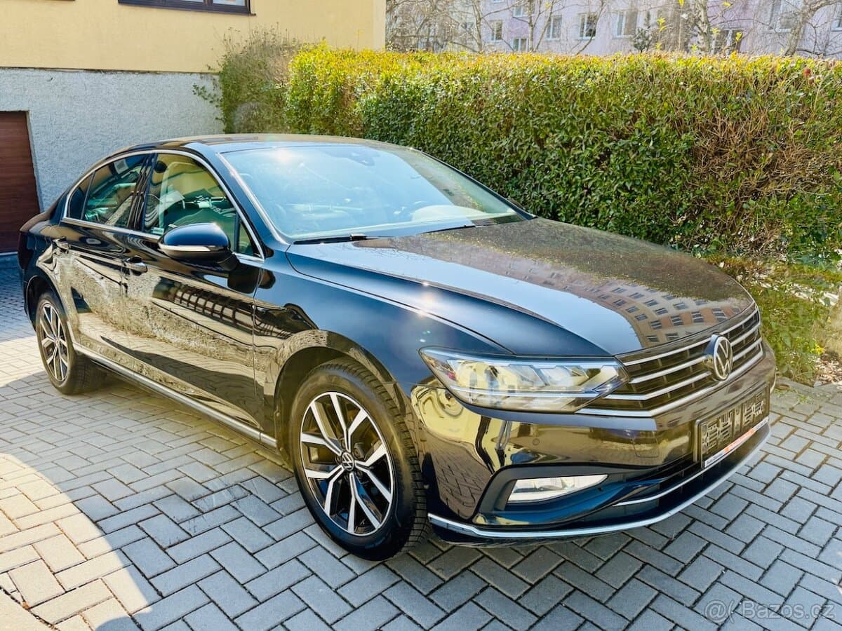 VW PASSAT 2,0TDi 147kW ELEGANCE DSG ACC LED MASÁŽ ČR 2022