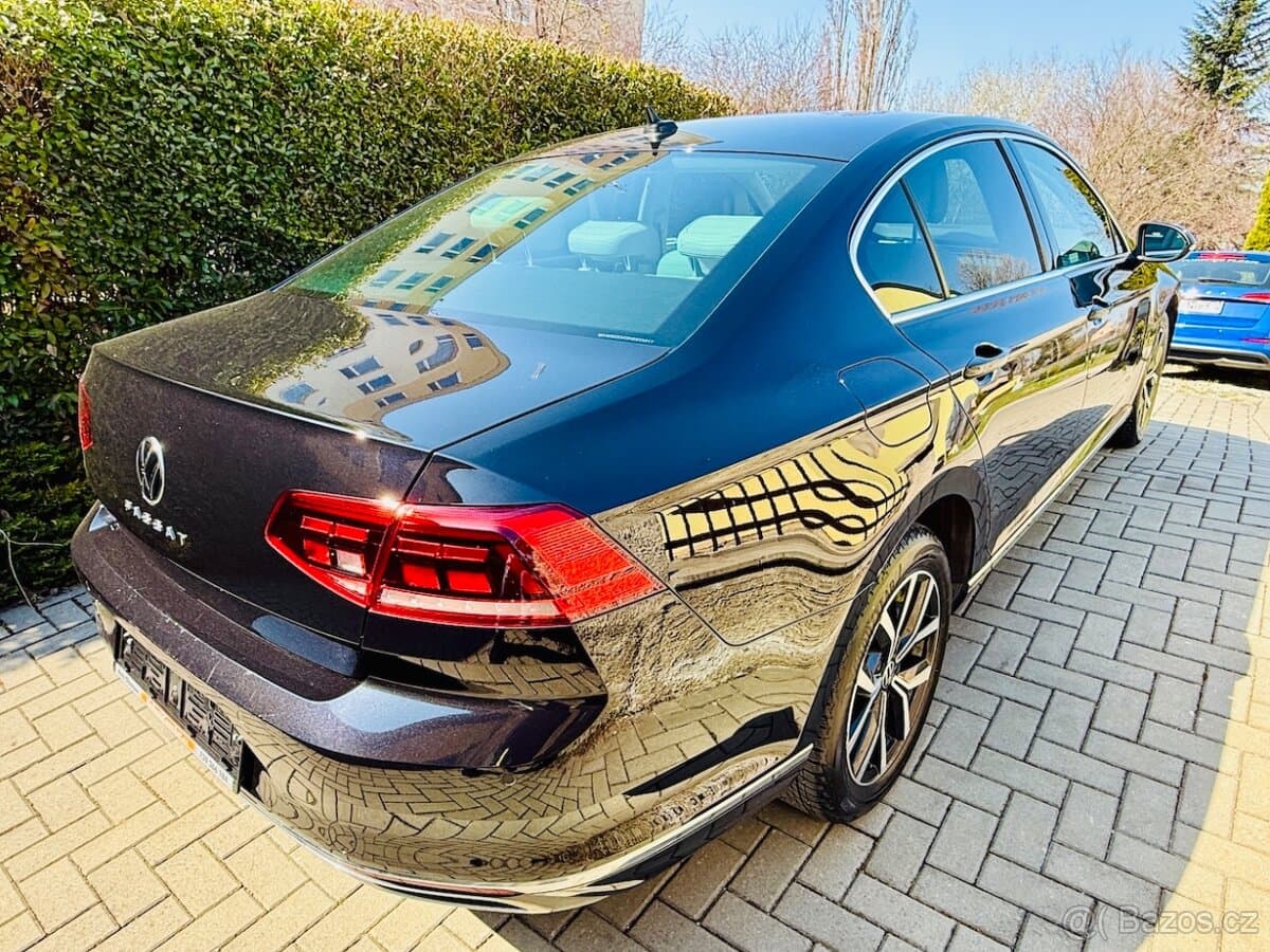 VW PASSAT 2,0TDi 147kW ELEGANCE DSG ACC LED MASÁŽ ČR 2022