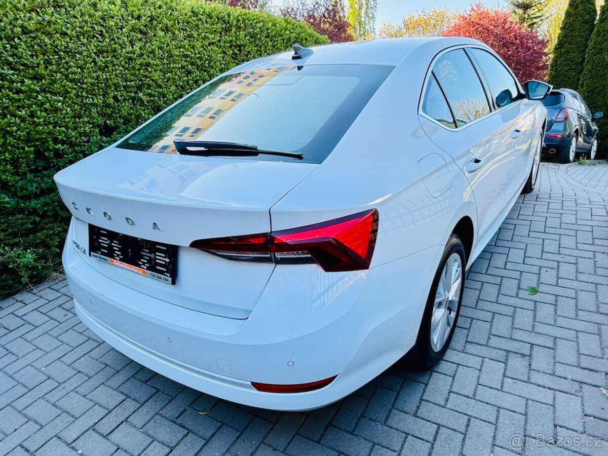 ŠKODA OCTAVIA IV 2,0TDi 85kW STYLE VYHŘ.OKNO,TAŽNÉ,ČR