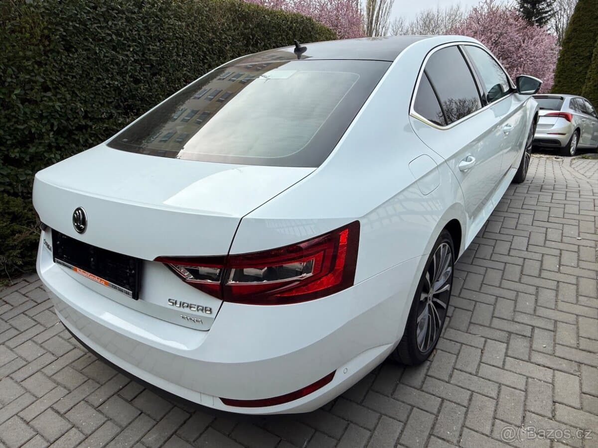 ŠKODA SUPERB 3 2.0TDi 140kW L&K 4x4 DSG ACC ČR PO SERVISE