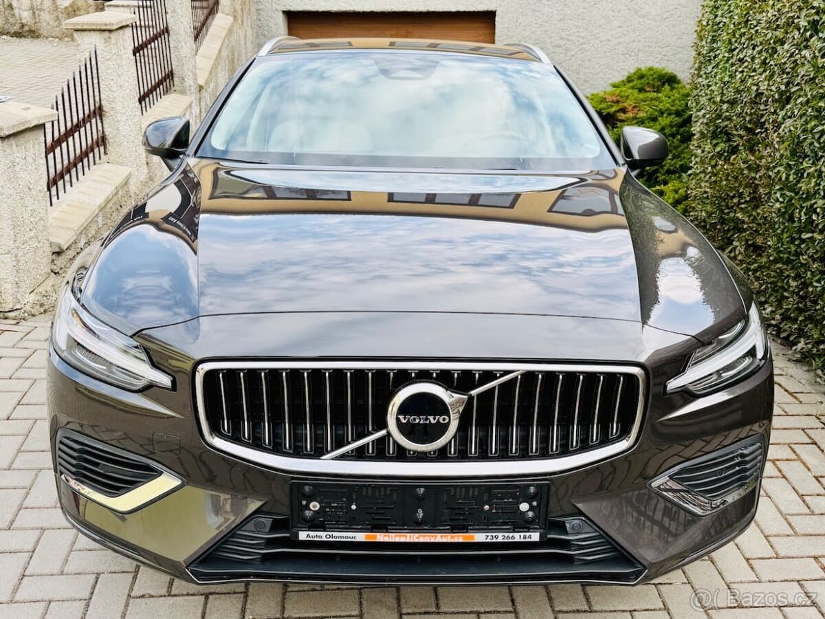 Volvo V60 T6 257kW Recharge 4x4 Koup.ČR,TAŽNÉ,2022,69tkm
