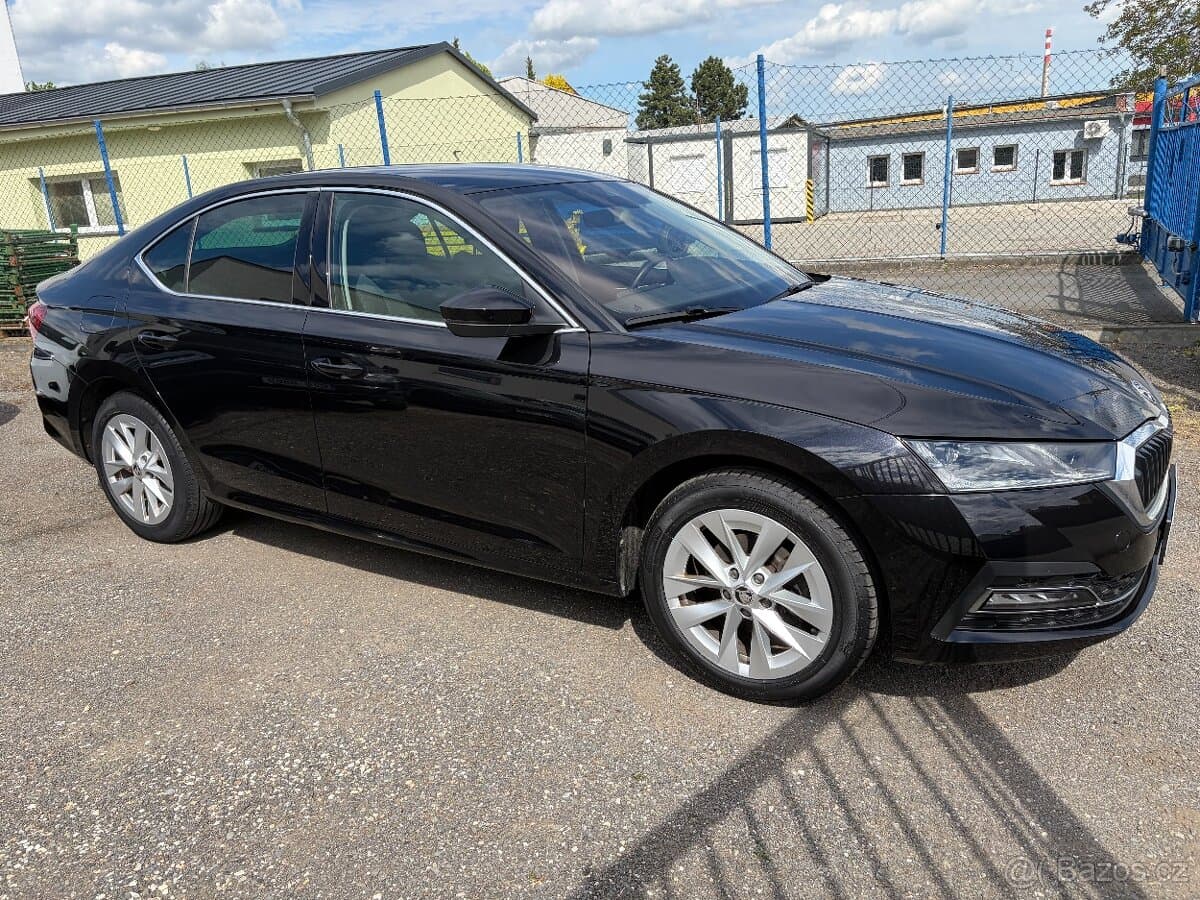 ŠKODA OCTAVIA IV 1.5 ETSI 110KW DSG STYLE MATRIX ČR DPH