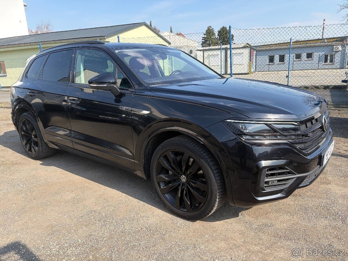 VW TOUAREG 3.0TSI 250KW 4x4 R-LINE DSG 2022 TOP DPH