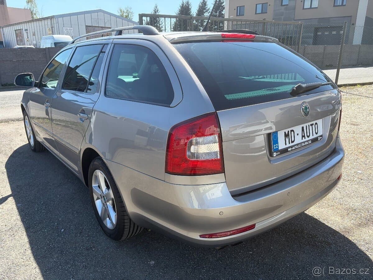 ŠKODA OCTAVIA II FC 1.4TSI 90KW COMBI ELEGANCE XENONY DIGI K