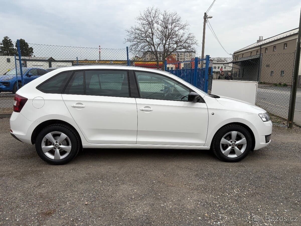 ŠKODA RAPID SB 1.2 TSI 63KW AMBITION XENONY PANORAMA VÝHŘEVY