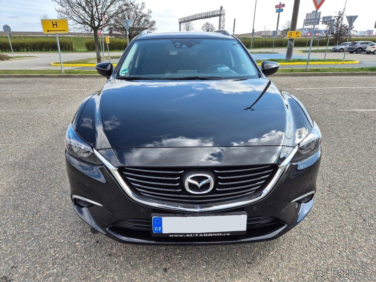 MAZDA 6 2.0i FACELIFT 1.MAJITEL MANUÁL VÝHŘEV TAŽNÉ 2x ALU -