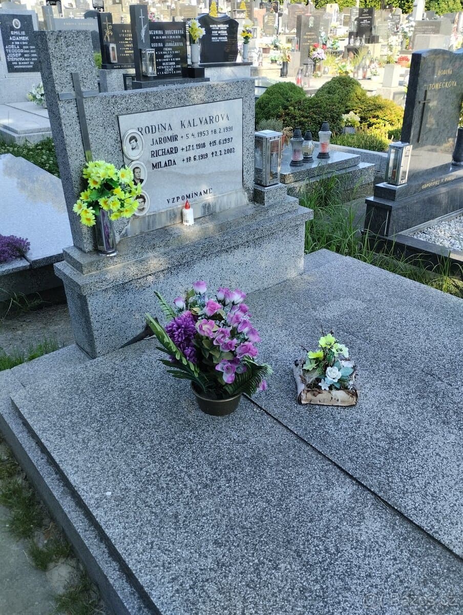Prodám dvojhrob Ludgeřovice akce sleva .