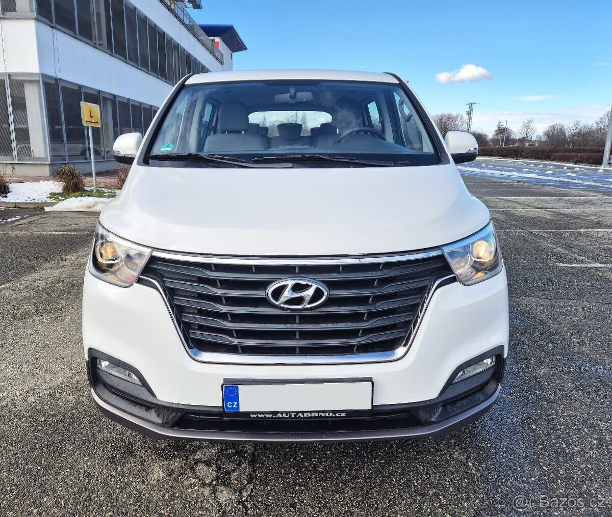 HYUNDAI H1 2.5CDi FACELIFT 2019 1 MAJITEL MANUÁL 8 MÍST TAŽN