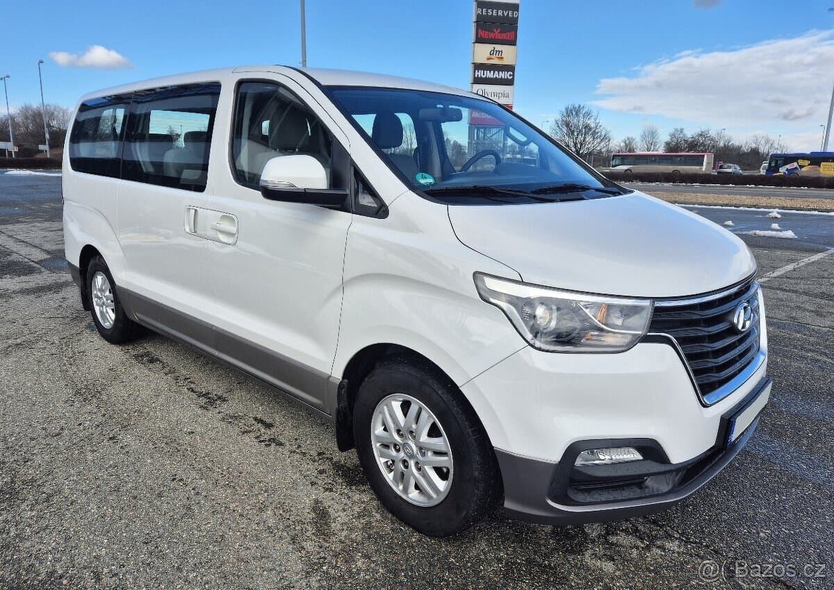 HYUNDAI H1 2.5CDi FACELIFT 2019 1 MAJITEL MANUÁL 8 MÍST TAŽN
