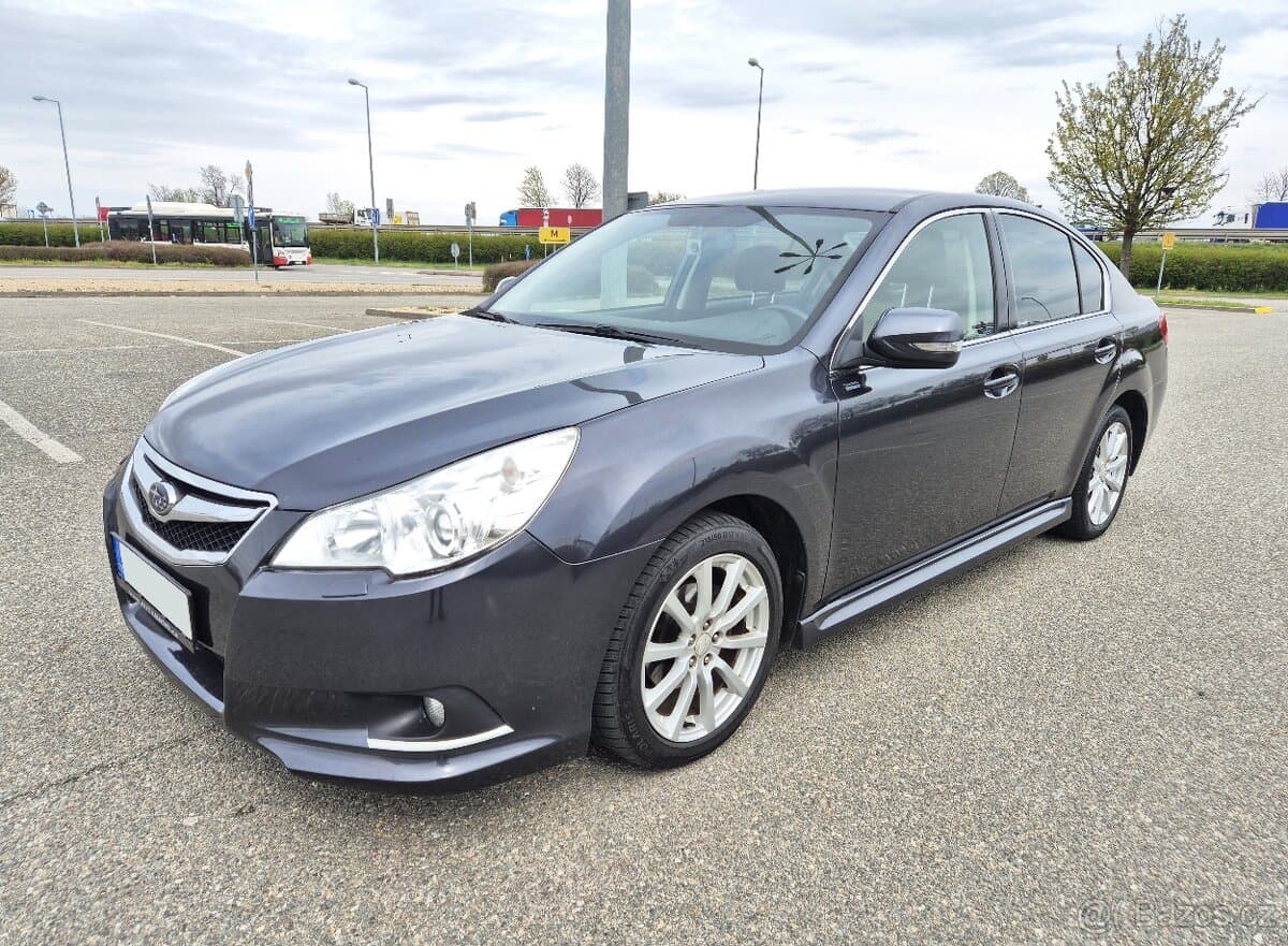 SUBARU LEGACY 2.5i KOUPENO ČR 4x4 XENON VÝHŘEV