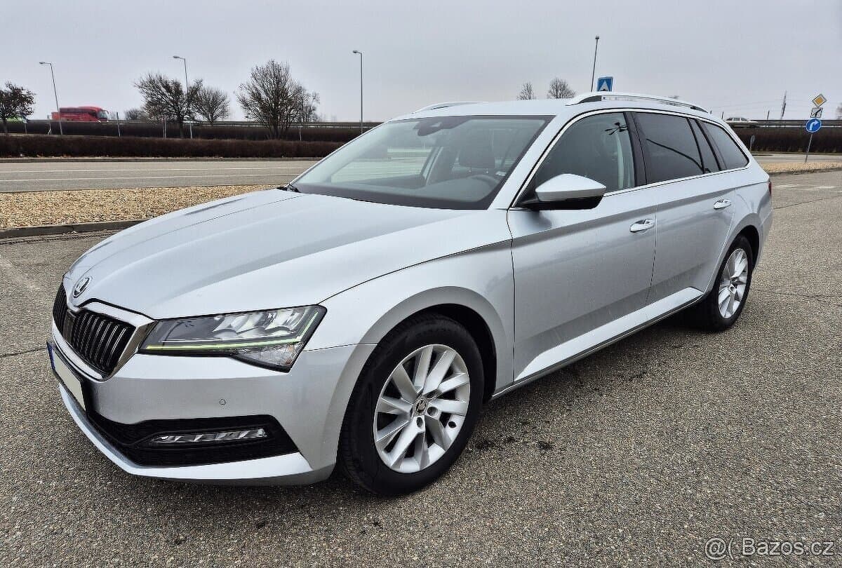 ŠKODA SUPERB 2.0TDI 1 MAJITEL-- ROK 2021 --FULL LED-SERVISKA