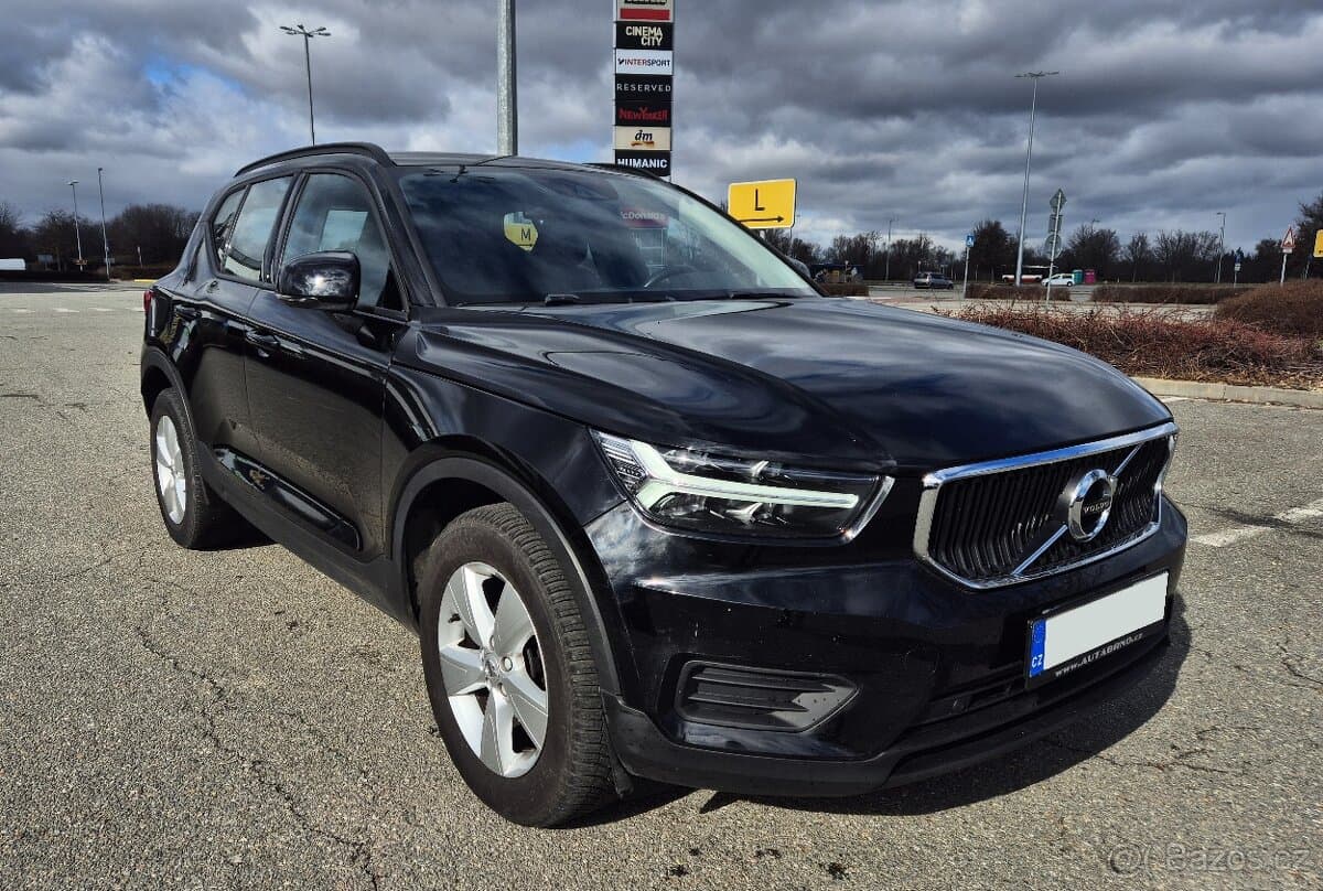 VOLVO XC40 1.5i 163PS-ROK 2020-1.MAJITEL LED-TEMPOMAT-MAUNÁL