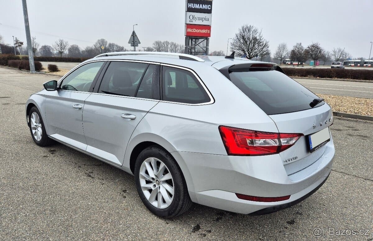 ŠKODA SUPERB 2.0TDI 1 MAJITEL-- ROK 2021 --FULL LED SERVISKA