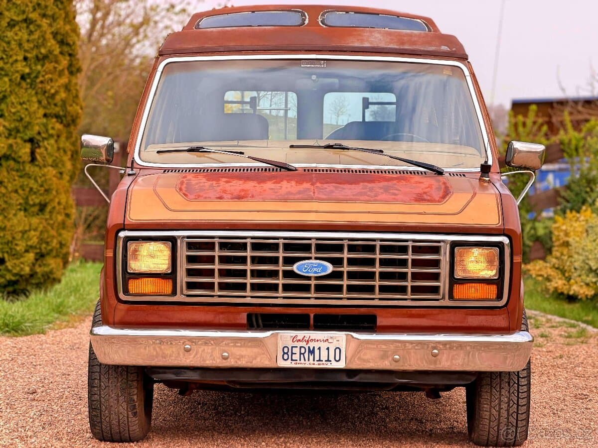 1984 Ford E-150 Econoline 5.0 V8 | Classic Coach 🇺🇸